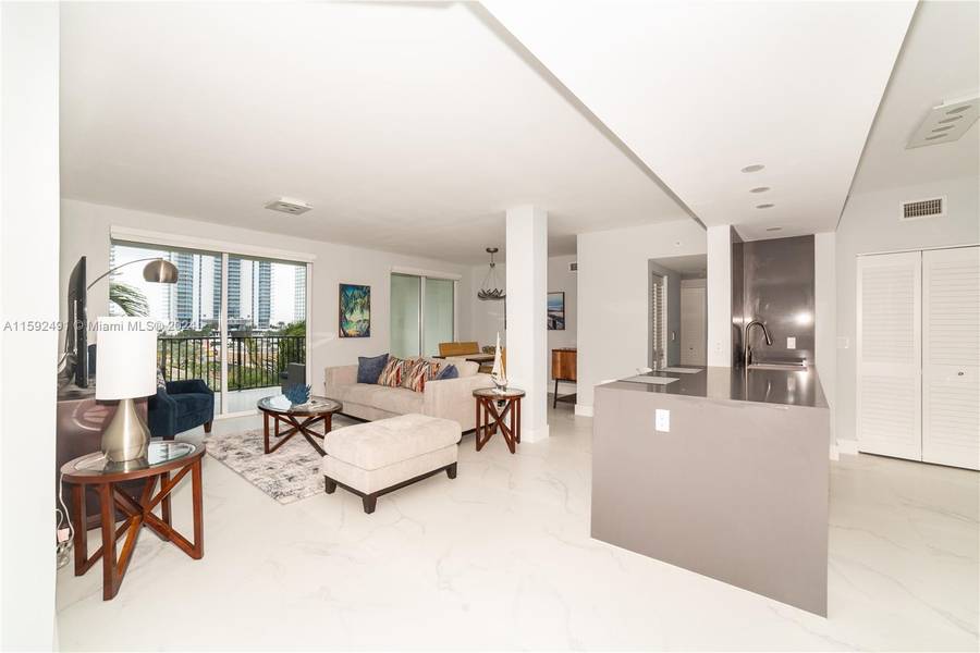 17145 N Bay Rd #4607, Sunny Isles Beach, FL 33160