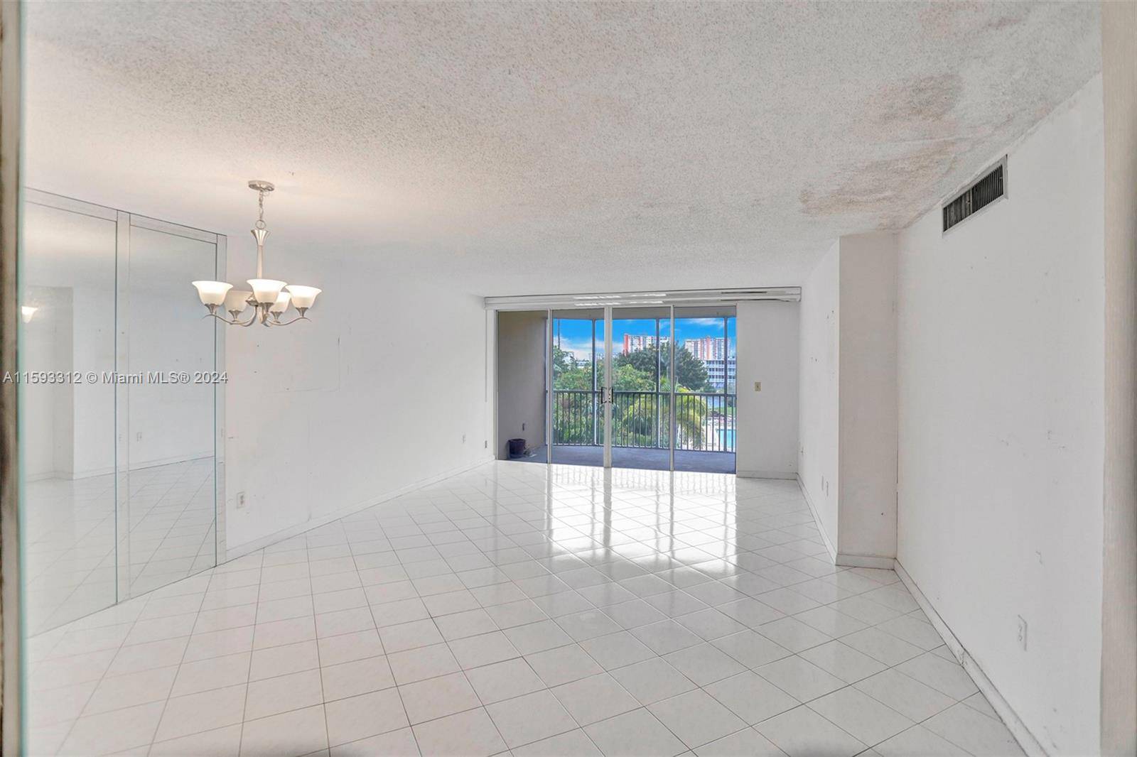 1750 NE 191st St #419-3, Miami, FL 33179