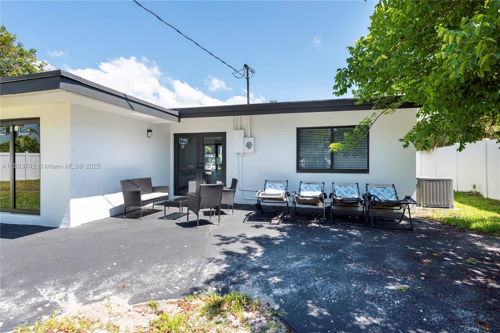 Fort Lauderdale, FL 33316,2308 SE 18 St