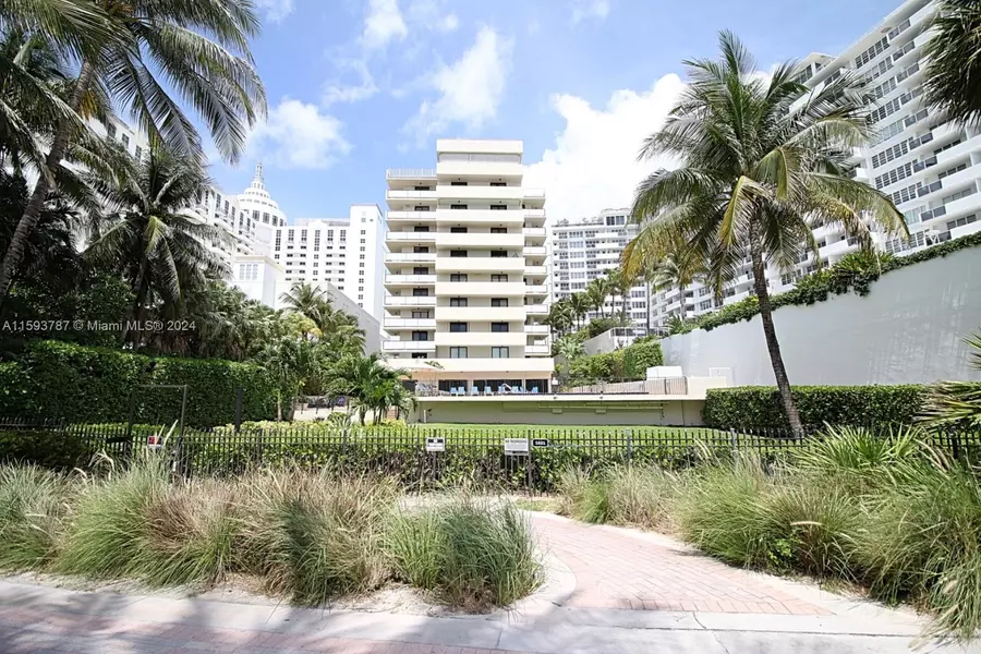 1621 Collins Ave #302, Miami Beach, FL 33139