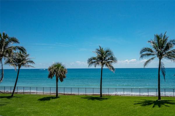 100 Beach Rd #204, Tequesta, FL 33469