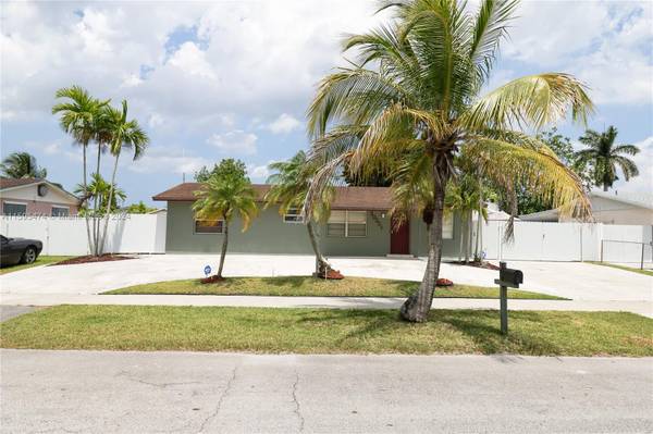 30221 SW 155th Ave,  Homestead,  FL 33033