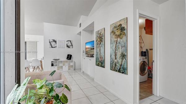 Pembroke Pines, FL 33025,10024 SW 14th Street