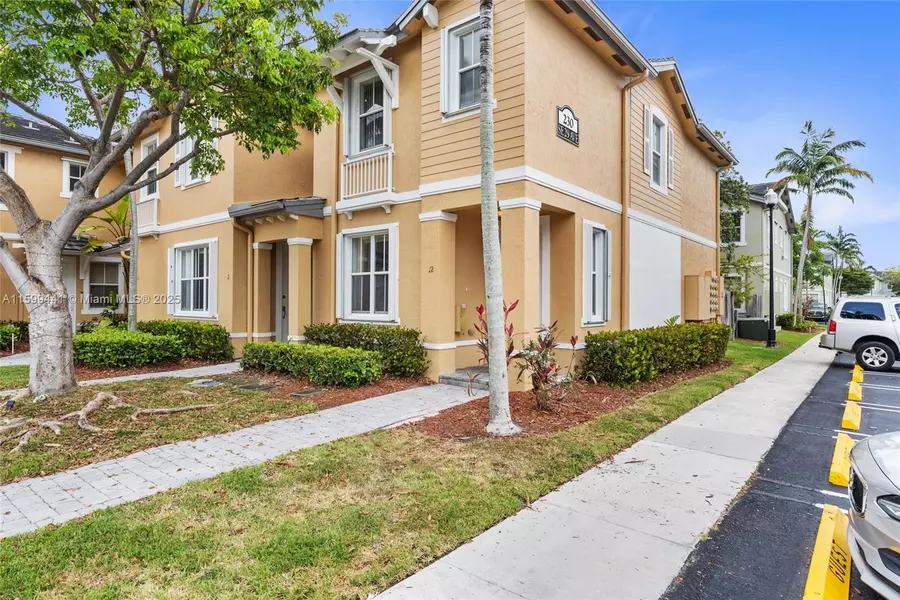 230 SE 29th Ave #12, Homestead, FL 33033