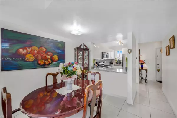 Hialeah, FL 33016,2650 W 76th St #208