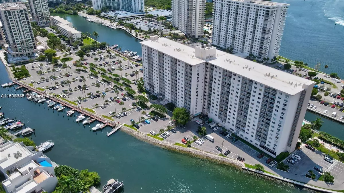 Sunny Isles Beach, FL 33160,400 Kings Point Dr #719
