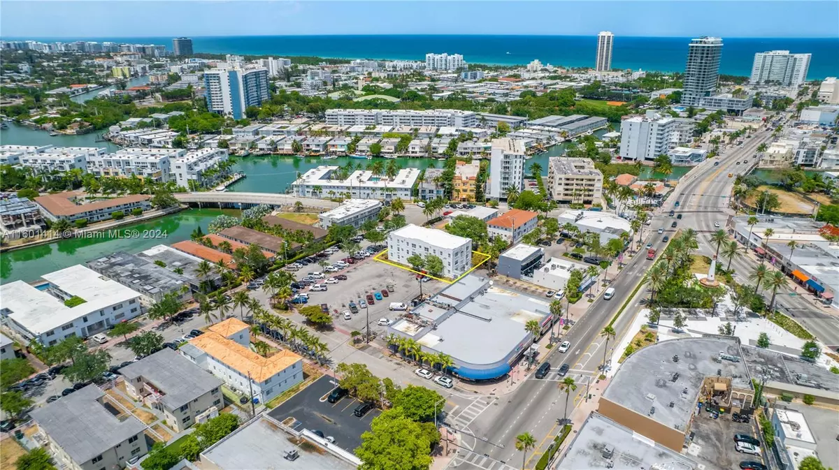 Miami Beach, FL 33141,924 Marseille Dr