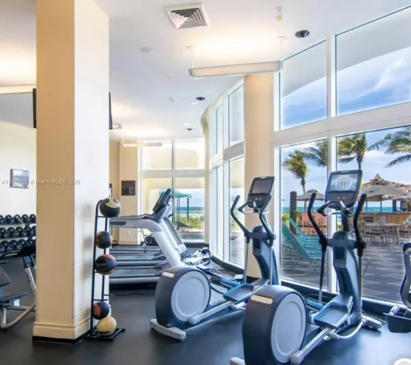 Sunny Isles Beach, FL 33160,17375 Collins Ave #705