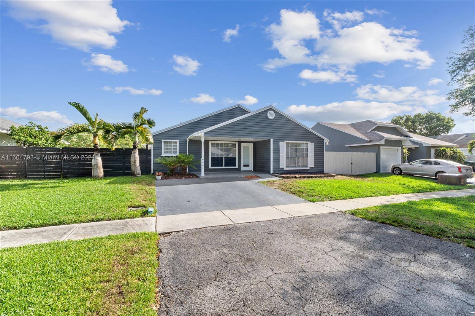 8631 SW 14th Ct, Pembroke Pines, FL 33025