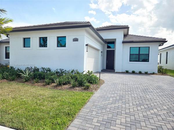 11344 SW Pietra Way, Port St. Lucie, FL 34987