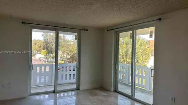 Hollywood, FL 33021,919 Hillcrest Dr #201