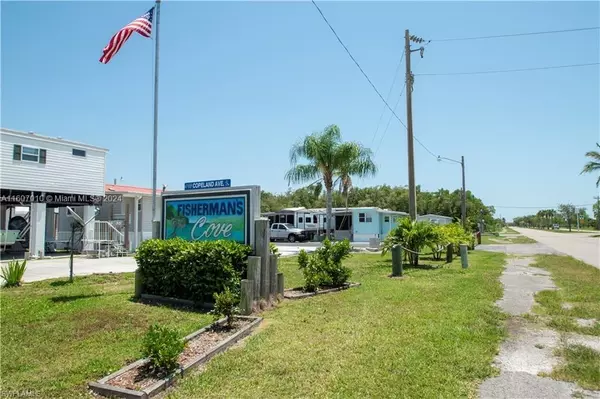 Everglades City, FL 34139,675 S Copeland Ave #12