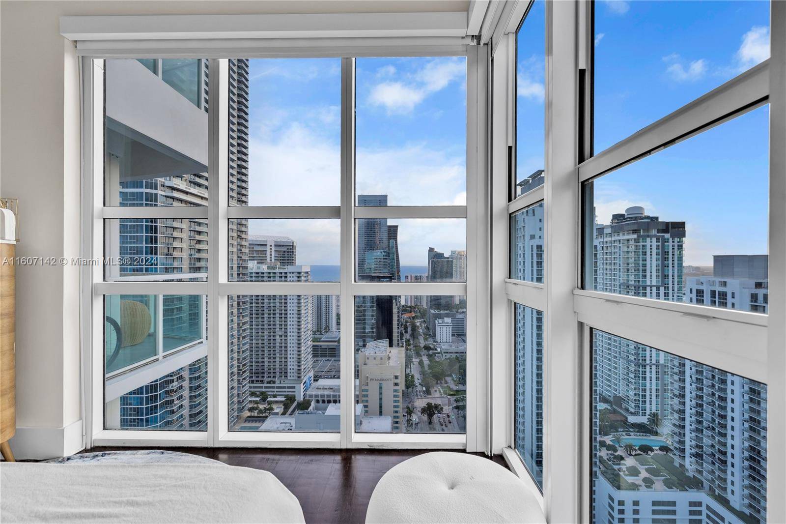 Miami, FL 33131,951 Brickell Ave #PH4111