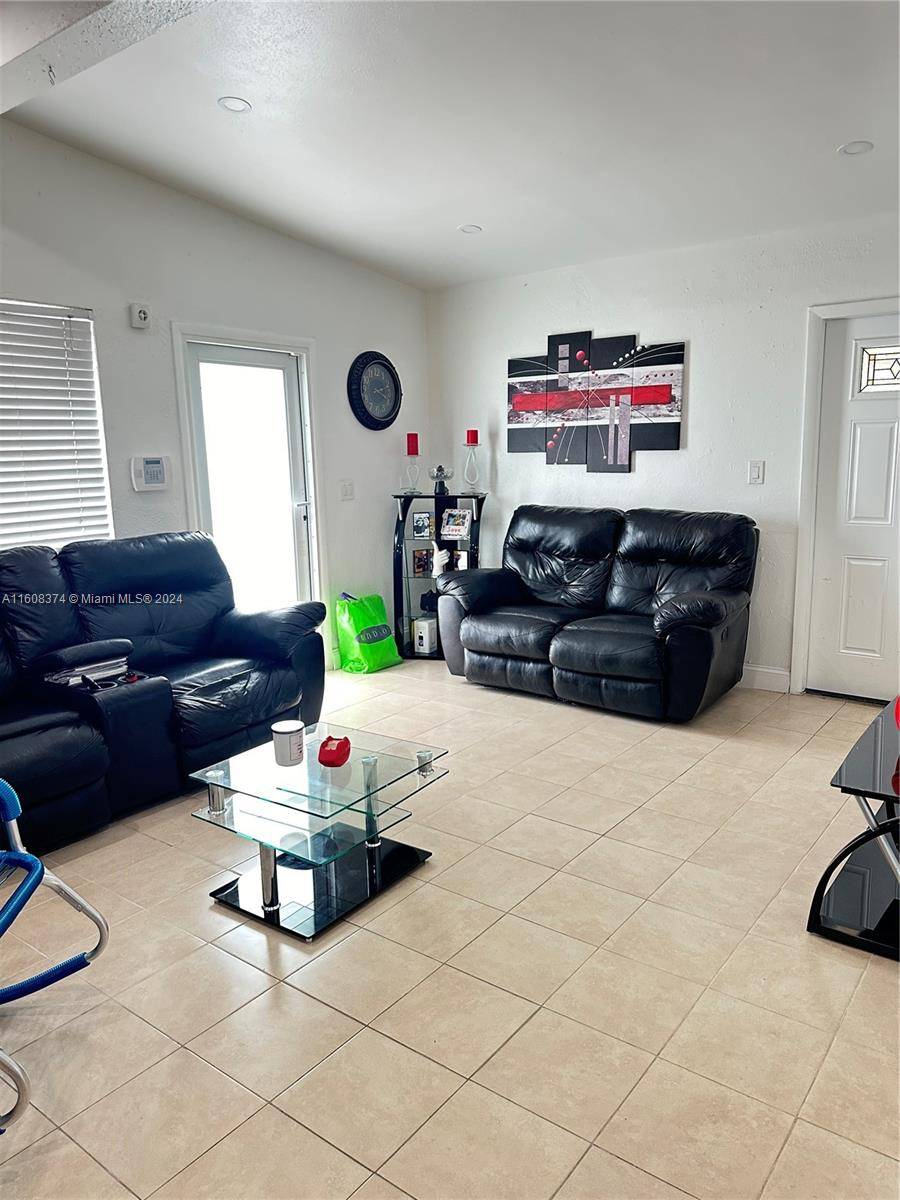 Miami, FL 33165,4030 SW 110 Ave