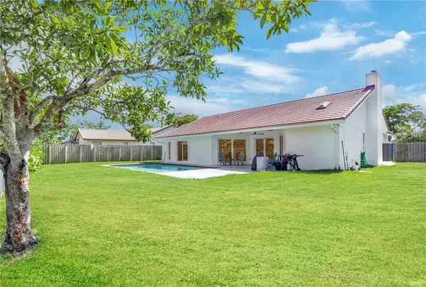 Coral Springs, FL 33071,585 NW 113th Ter