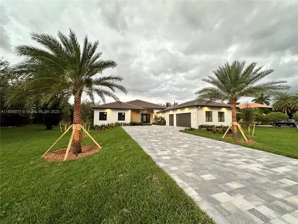 Plantation, FL 33325,12231 SW 2nd St