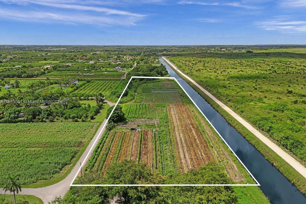 Miami, FL 33187,18800 SW 207th Ave