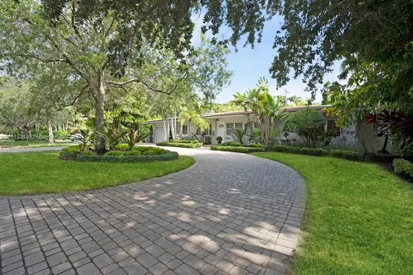 Coral Gables, FL 33146,1523 Blue Road