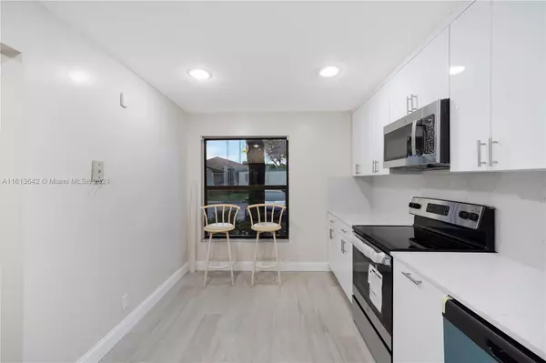 Pembroke Pines, FL 33024,1208 NW 97th Ave #237