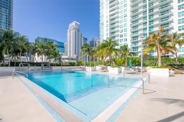 951 Brickell Ave #1601, Miami, FL 33131