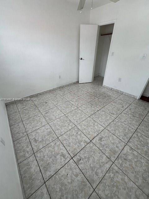Hialeah, FL 33014,1325 W 68th St #211