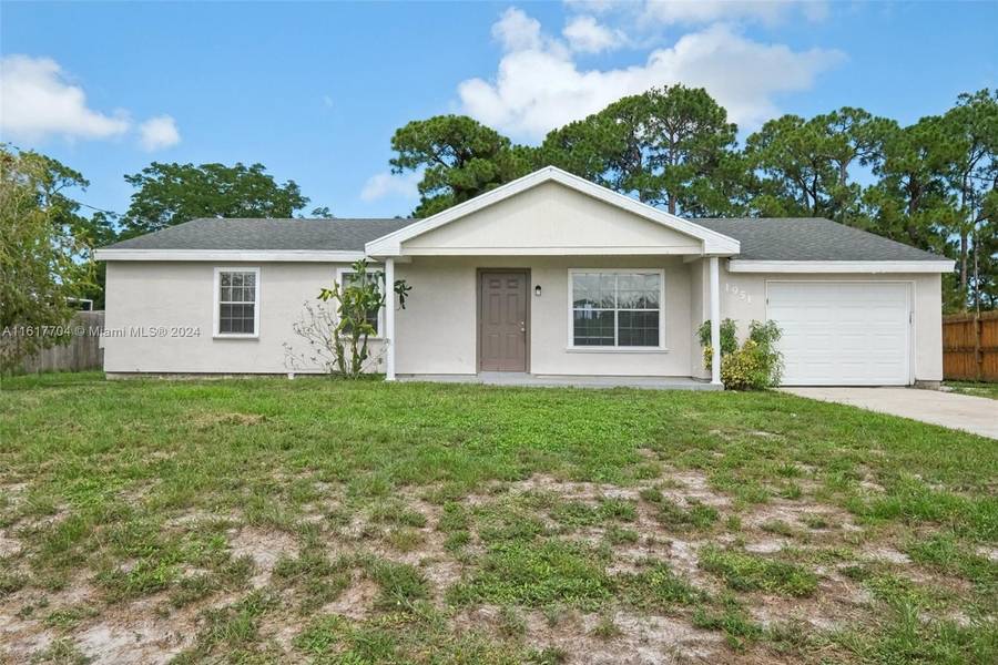 1951 SE Aneci St, Port St. Lucie, FL 34983