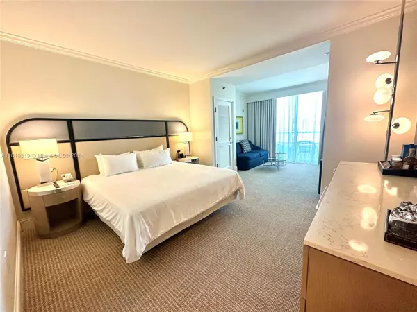 Miami Beach, FL 33140,4401 Collins Ave #1510