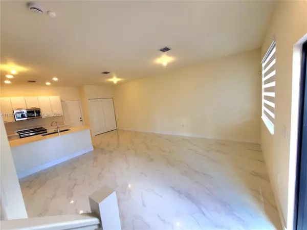 Doral, FL 33166,4278 NW 82nd Ave #4278