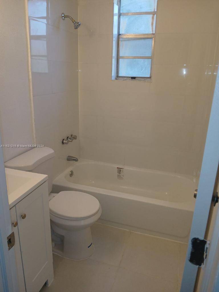 Miami, FL 33135,1003 SW 15th Ave #17
