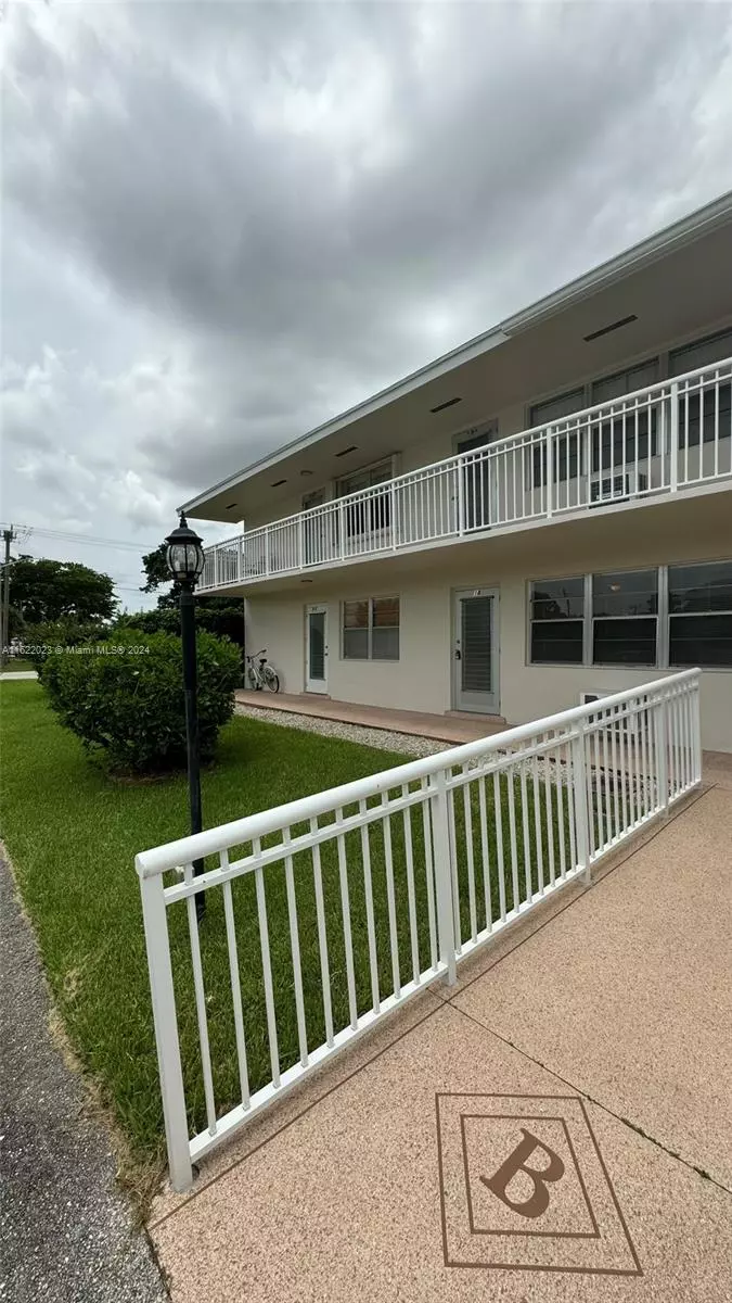 West Palm Beach, FL 33417,18 Hastings B #18