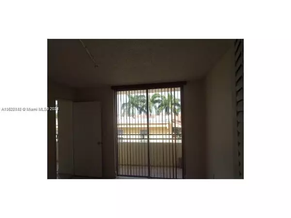 Miami, FL 33126,8321 NW 7th St #1-307