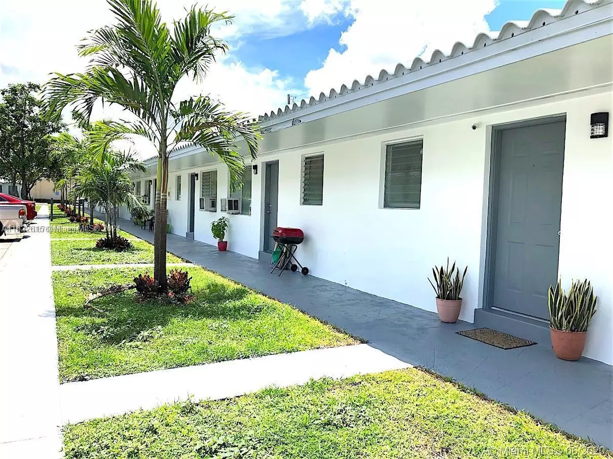 Miami Shores, FL 33138,9050 NE 8th Ave #4