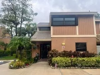 2049 NW 45th Ave, Coconut Creek, FL 33066