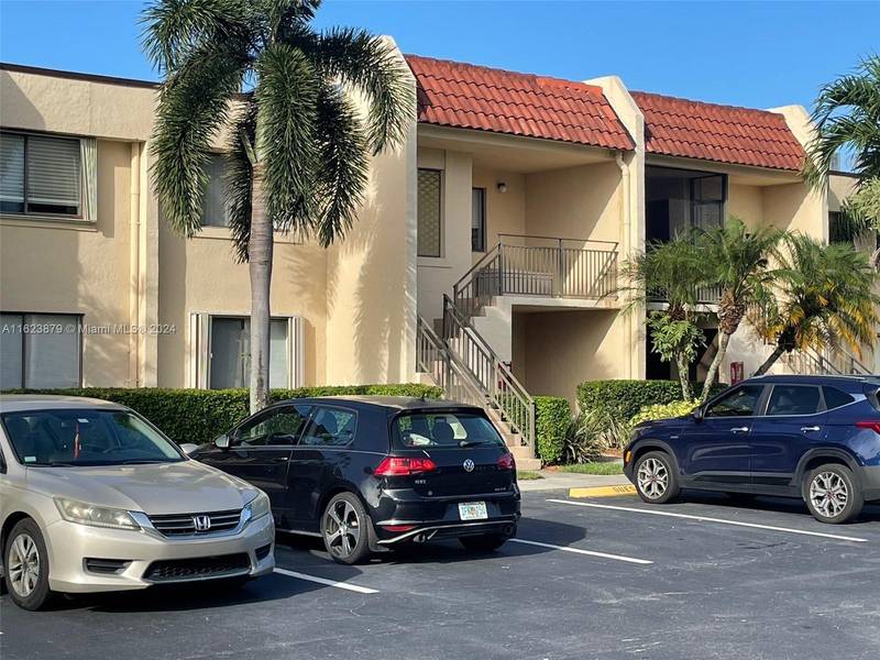 16471 Blatt Blvd #102, Weston, FL 33326