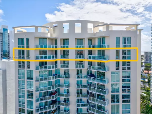 Sunny Isles Beach, FL 33160,150 Sunny Isles Blvd #1-UPH2