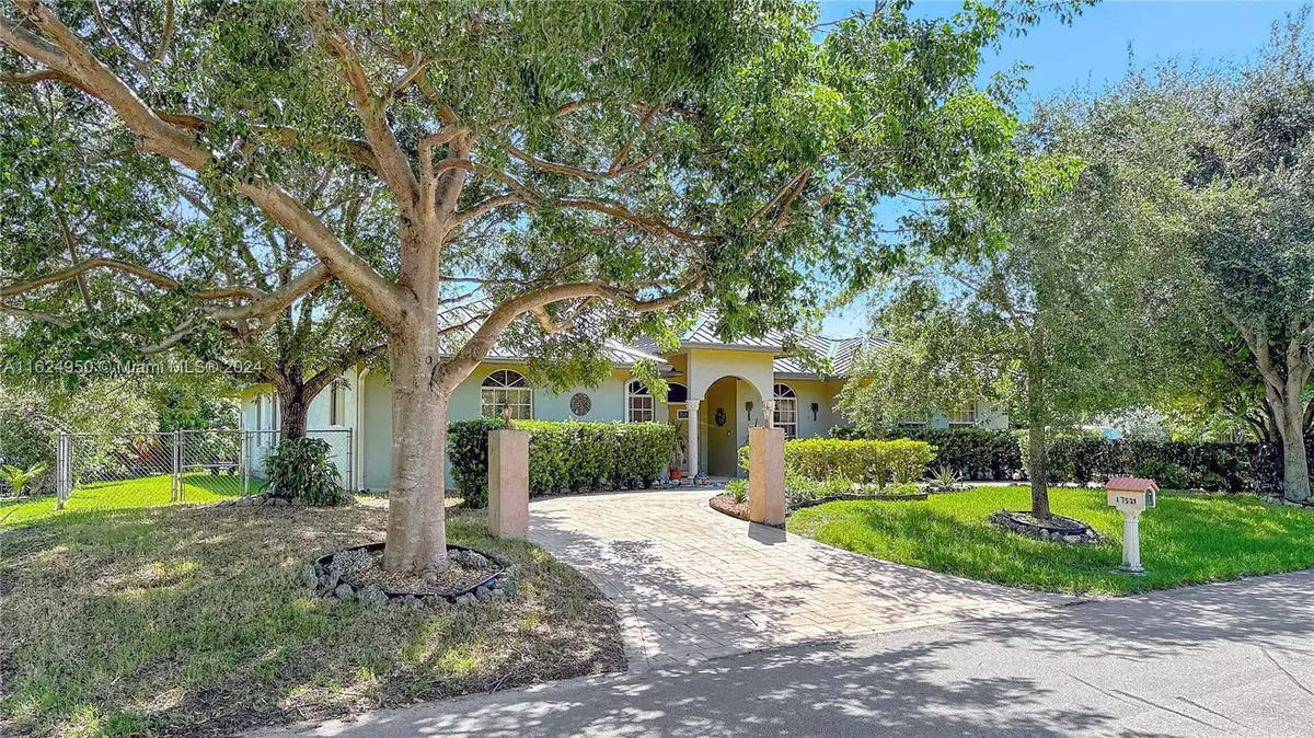 Palmetto Bay, FL 33157,17521 SW 93rd Pl