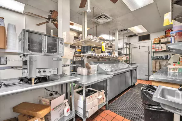Boca Raton, FL 33432,Saint Andrews Blvd ( Restaurant for sale )