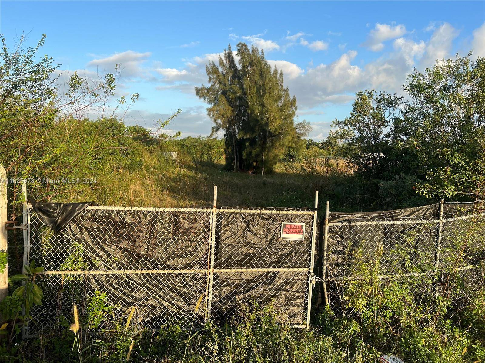Miami, FL 33187,157 SW 208 Ave