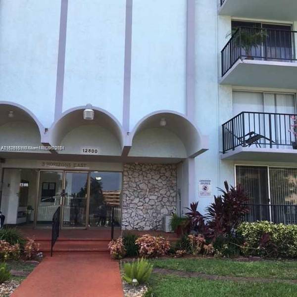 12500 NE 15 AVE #207, North Miami, FL 33161