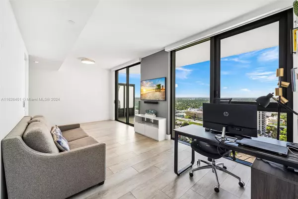 Miami, FL 33137,121 NE 34th St #2515