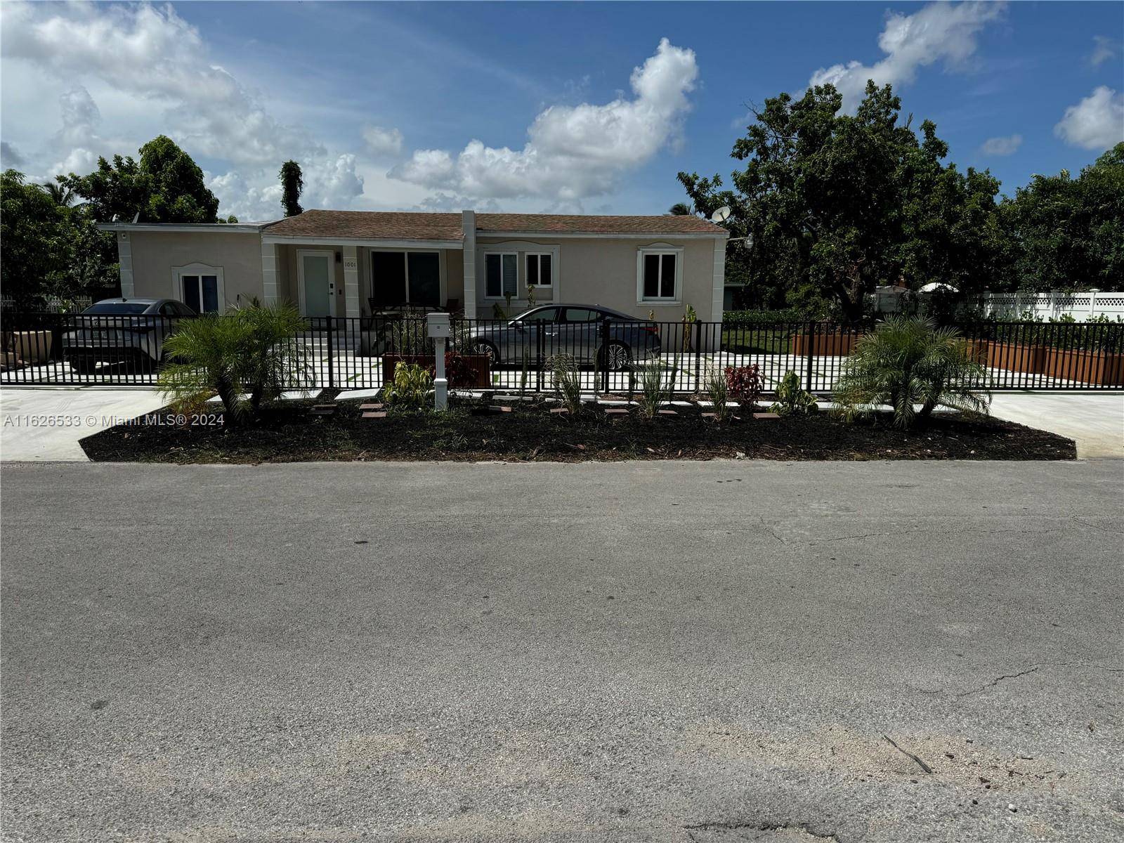 1001 NW 148th St #1001, Miami, FL 33168
