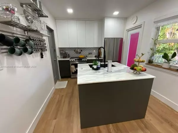 Miami, FL 33145,1981 Coral Gate Dr