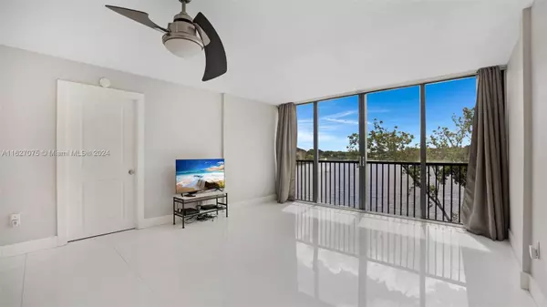 Pembroke Pines, FL 33027,1001 SW 141st Ave #307K