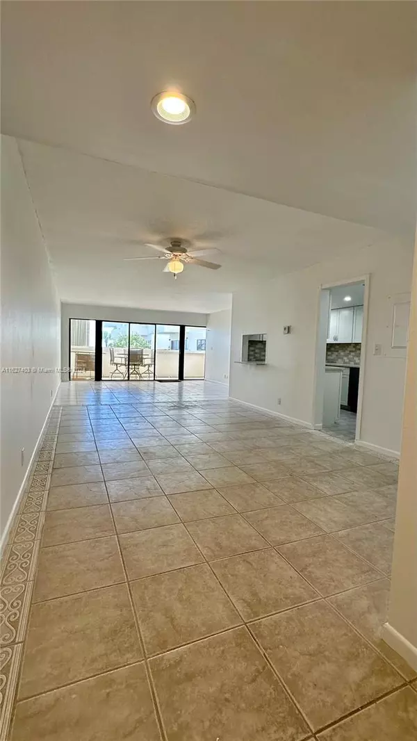 Deerfield Beach, FL 33441,330 SE 20th Ave #303