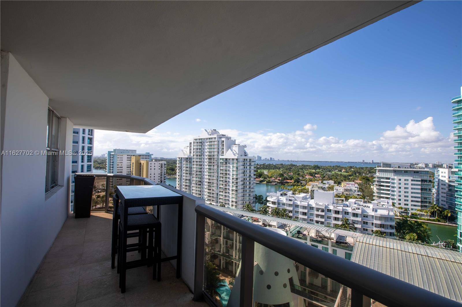 6039 Collins Ave #1728, Miami Beach, FL 33140