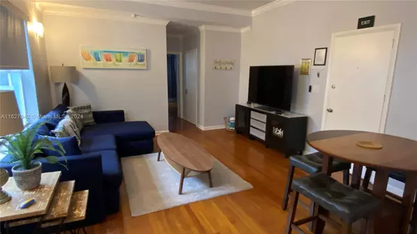 326 Harrison St #202A,  Hollywood,  FL 33019