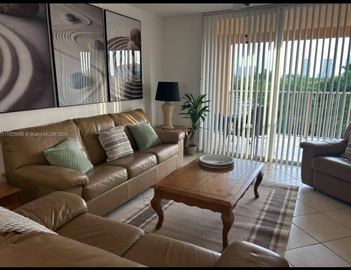 Aventura, FL 33180,19999 E Country Club Dr #1501