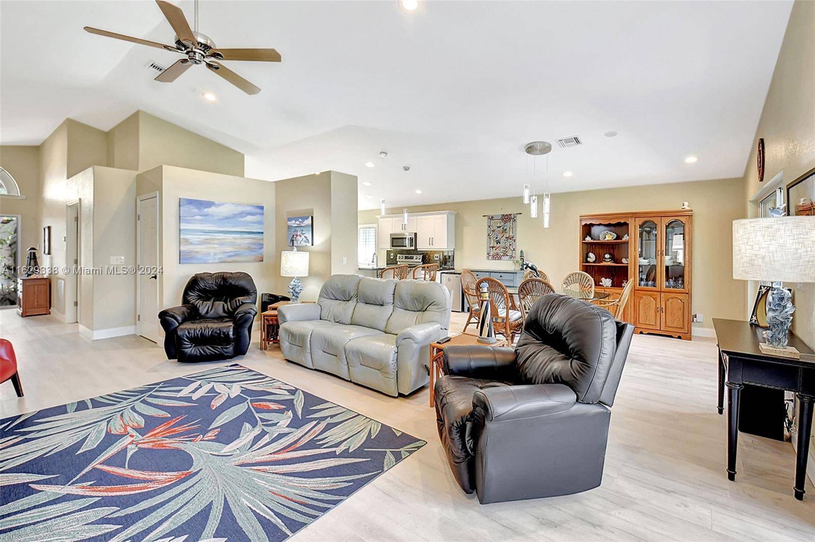 Boynton Beach, FL 33437,5952 Royal Isles Blvd