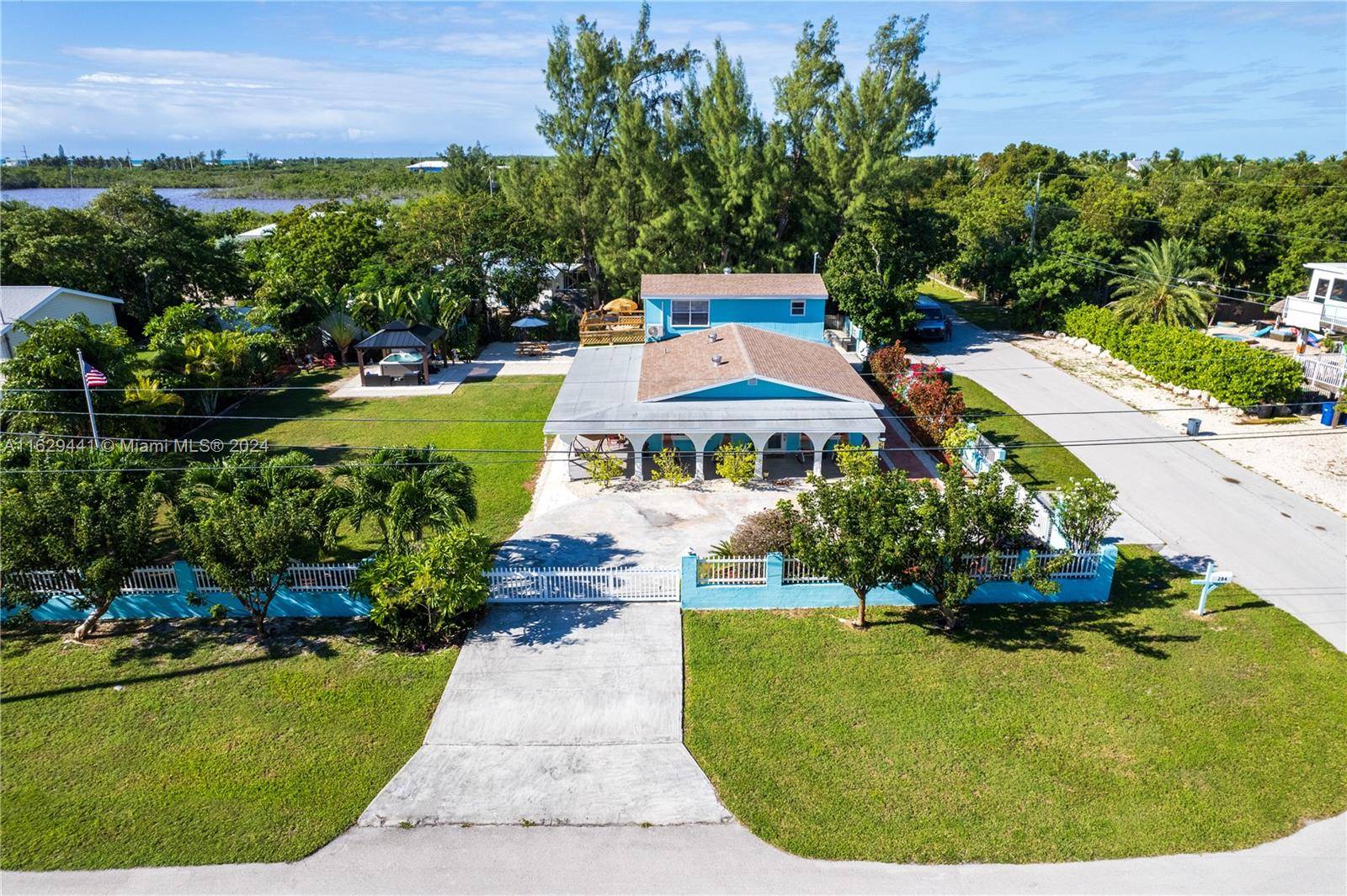 Marathon, FL 33050,284 Orange Ave