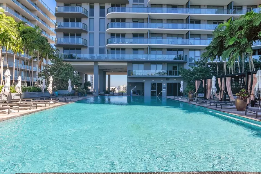 121 NE 34th St #905, Miami, FL 33137